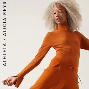 Athleta x Alicia Keys Inner Strength Bodysuit in Foliage Orange Sz S